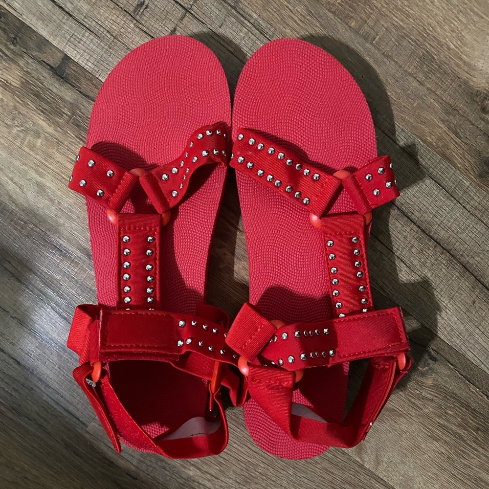 Red Studded Decor Sport Sandal❤️